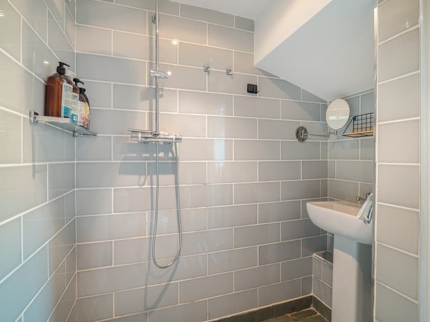 Bathroom | Y Gwairdy, Llandybie Ammanford, near Llandeilo