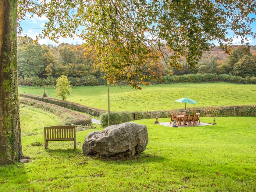 Garden and grounds | Y Gwairdy, Llandybie Ammanford, near Llandeilo