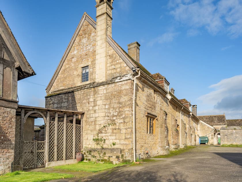 Exterior | The Manor Stables - Sturminster Retreats, Sturminster Newton