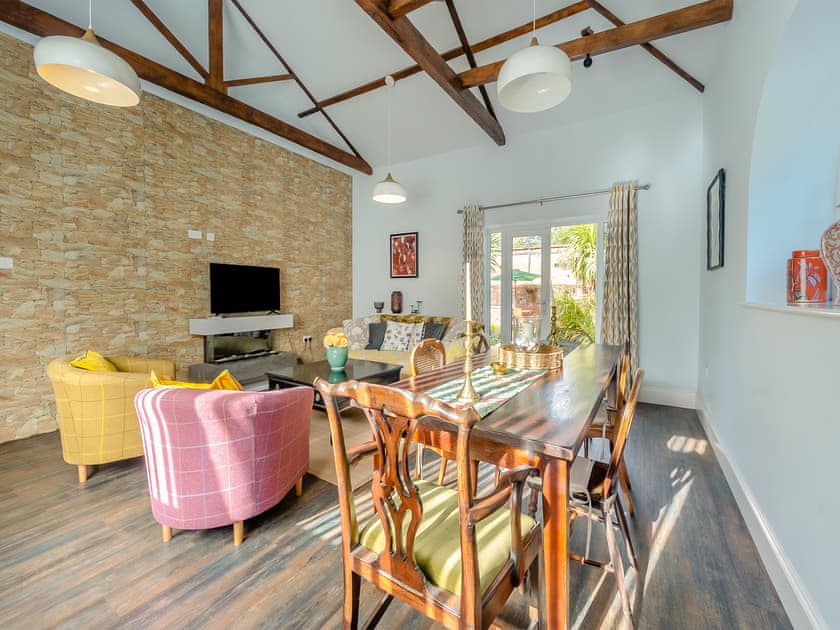 Open plan living space | Blofield Cottage - Blofield Stays, Norwich