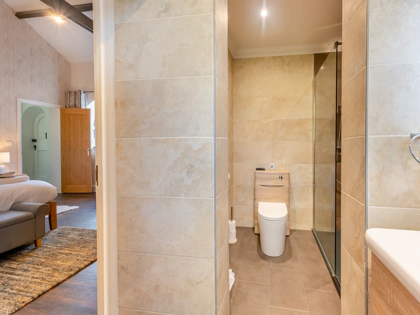 Bathroom | Blofield Cottage - Blofield Stays, Norwich