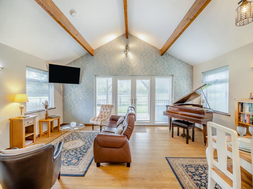 Living area | Oscar Lodge - Birchdale Lodges & Alpaca’s, Norton Disney, near Lincoln