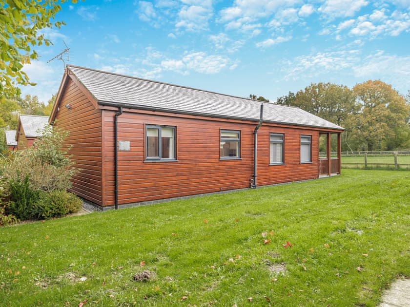 Exterior | Oscar Lodge - Birchdale Lodges & Alpaca’s, Norton Disney, near Lincoln
