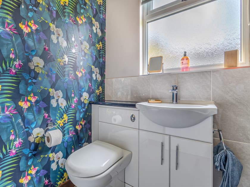 Bathroom | George Lodge - Birchdale Lodges & Alpaca’s, Norton Disney, near Lincoln