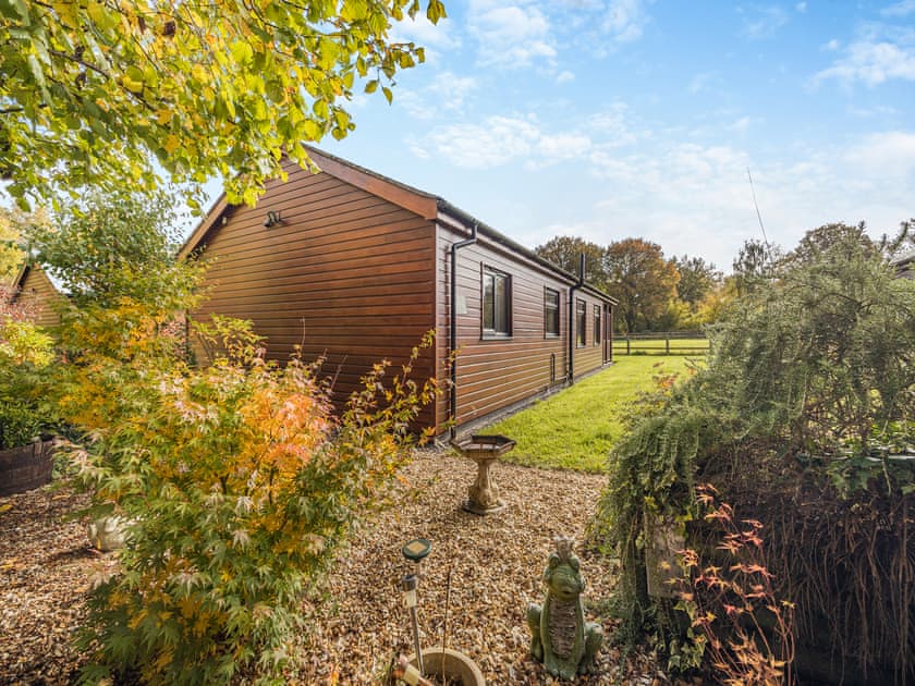 Exterior | George Lodge - Birchdale Lodges & Alpaca’s, Norton Disney, near Lincoln