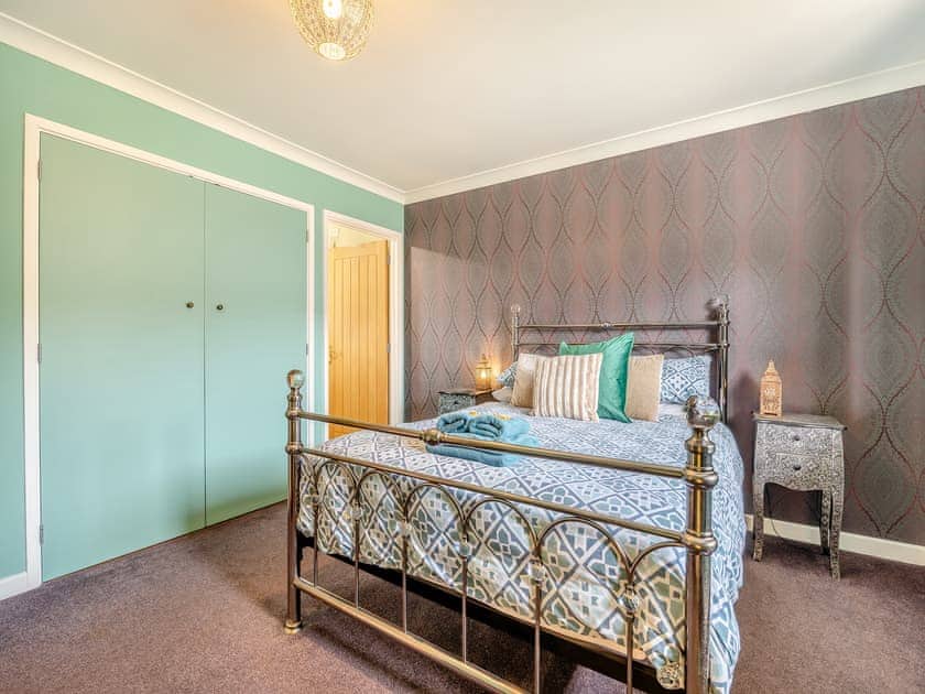 Warm and welcoming double bedroom | Humphrey-Basil Lodge - Birchdale Lodges & Alpaca’s, Norton Disney, near Lincoln