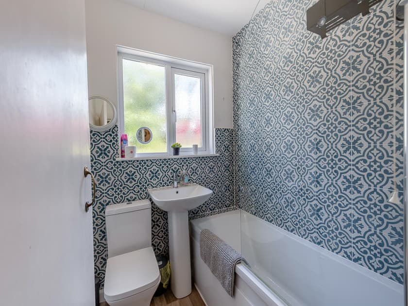 Bathroom | Tara, Kingsbridge