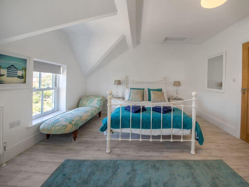 Double bedroom | Hampton House, Freshwater