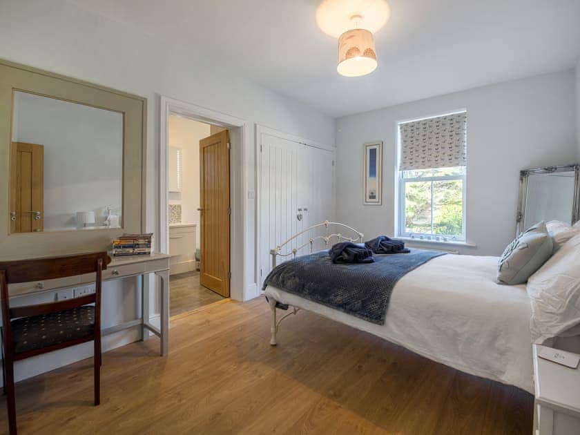 Double bedroom | Hampton House, Freshwater