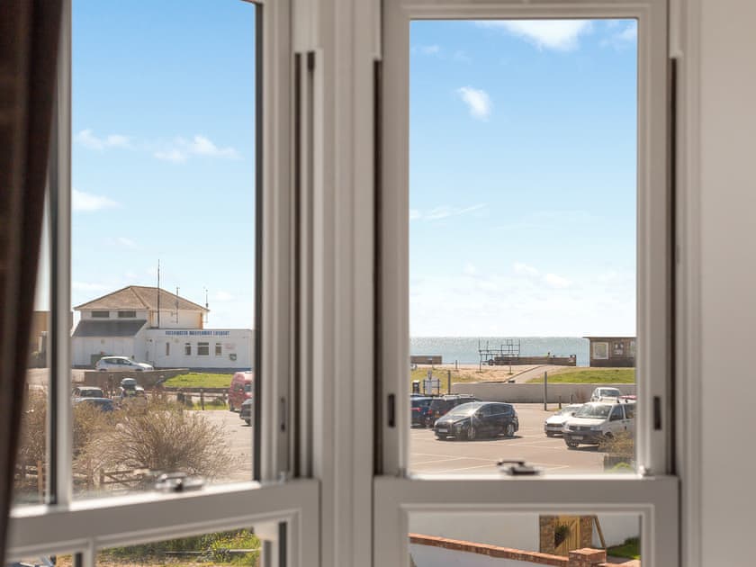 Twin bedroom | Hampton House, Freshwater