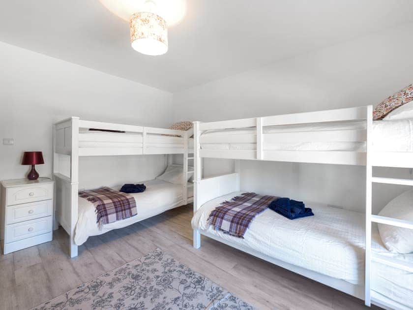 Bunk bedroom | Hampton House, Freshwater