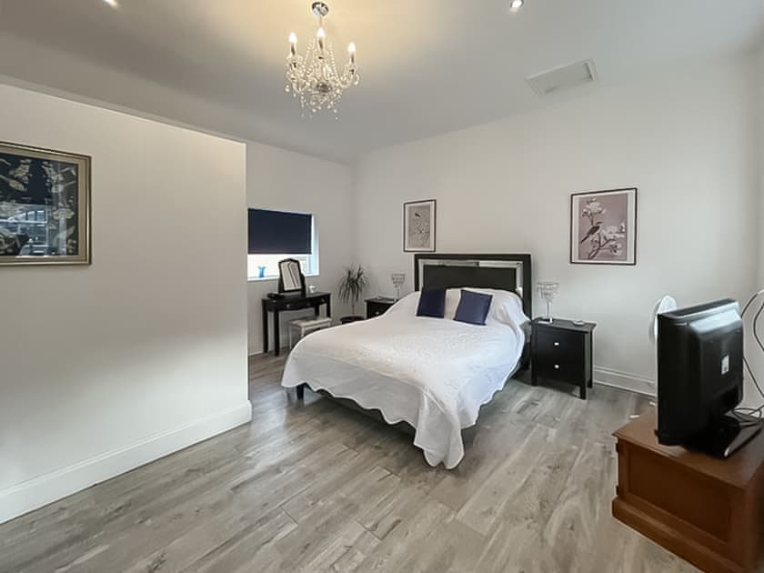 Double bedroom | The Kings 1 - Kings Apartments, Denbigh