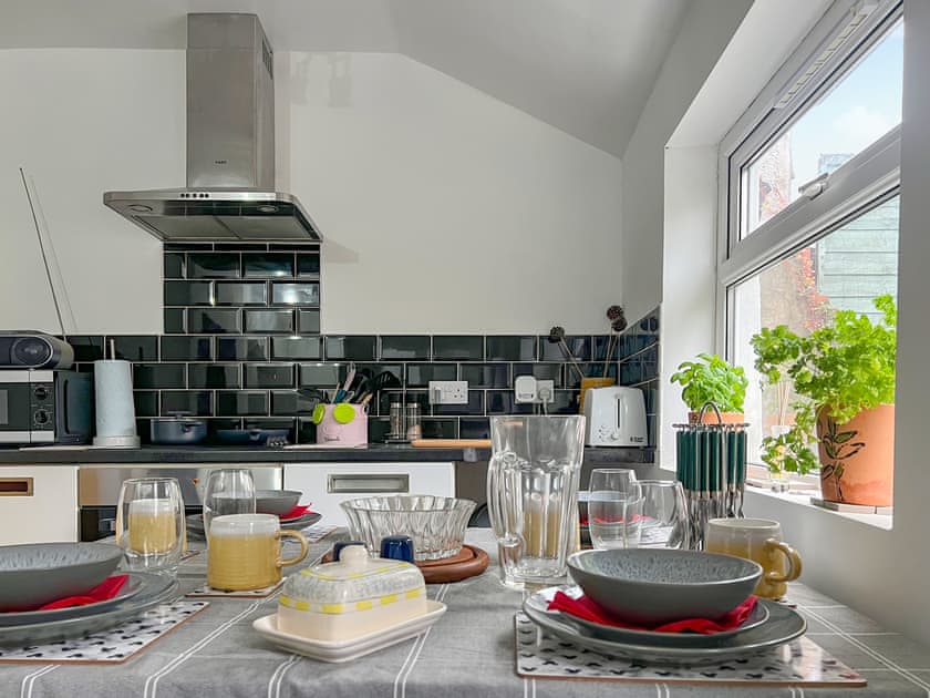 Kitchen/diner | Bwthyn Pen Bryn, Hirwaun, near Aberdare