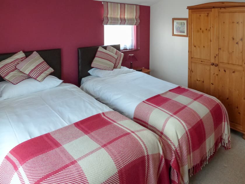 Twin bedroom | Horton Farm House, Horton, near Gower