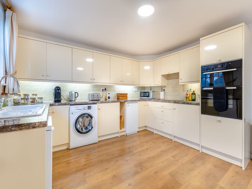 Kitchen | Stablehurst Cottage, East Grinstead