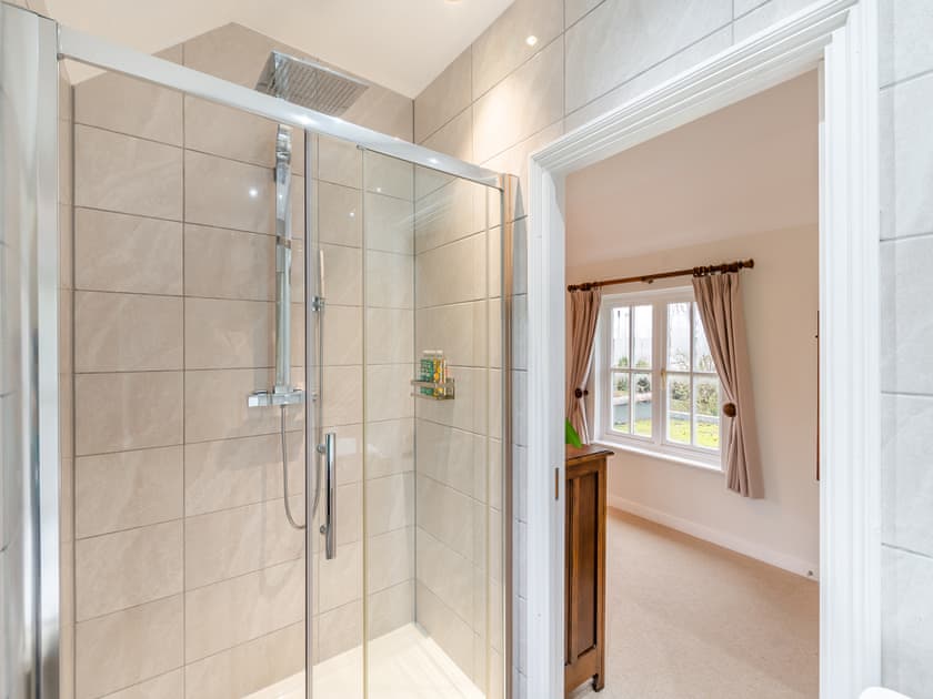 En-suite | Stablehurst Cottage, East Grinstead