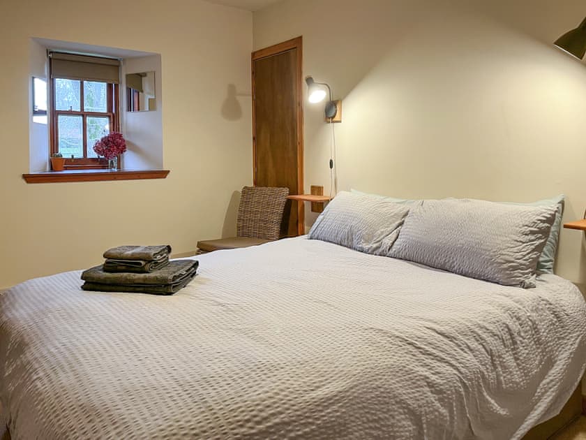Double bedroom | Farmtoun Cottage, Forfar