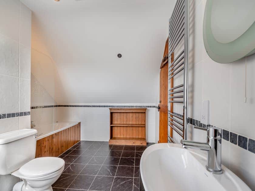 Bathroom | Daflod - Parc Wernol Cottages, Chwilog, near Pwllheli