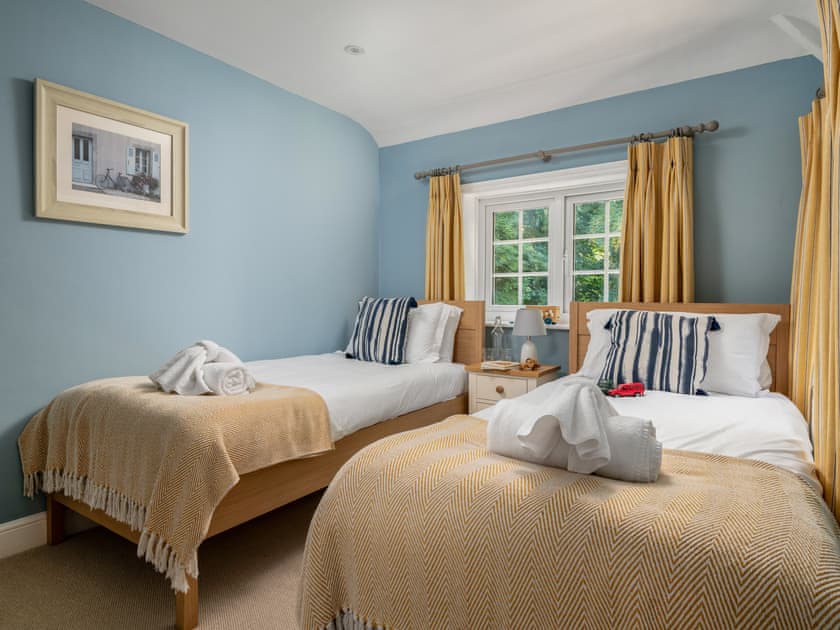 Charming twin bedded room | Hall Cottage, Gresham, near Sheringham