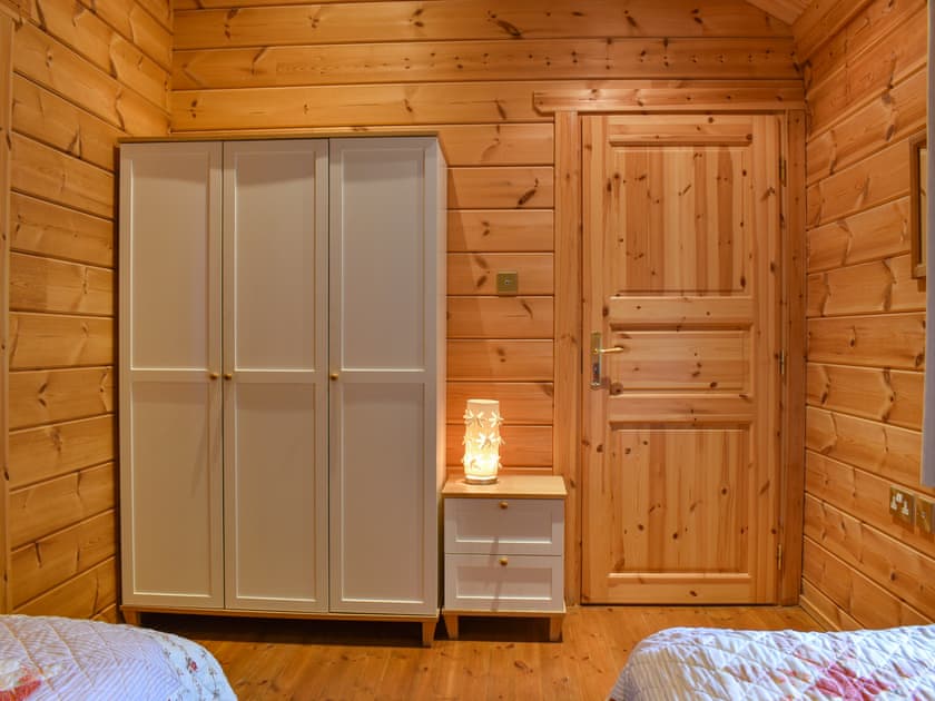 Twin bedroom | Bluebell - Lowfield Log Cabins, Staintondale near Scarborough