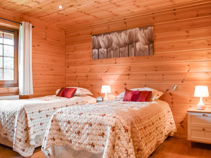Twin bedroom | Foxglove - Lowfield Log Cabins, Staintondale near Scarborough