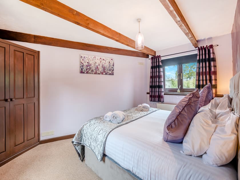 Double bedroom | Swallow - Birds Farm Holidays, Colchester