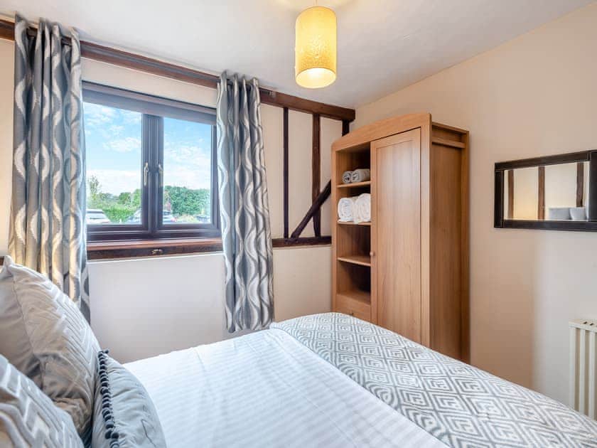 Double bedroom | Plover - Birds Farm Holidays, Colchester