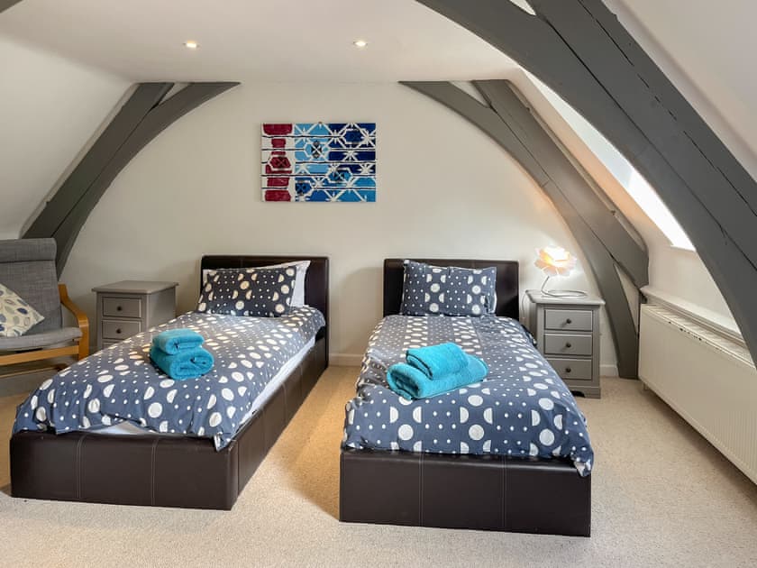 Twin bedroom | Old School, Dorchester