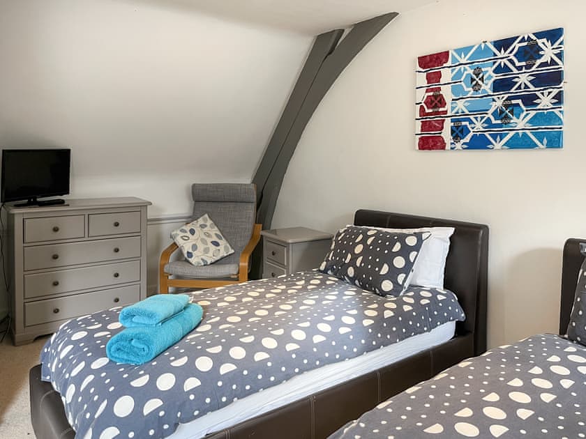 Twin bedroom | Old School, Dorchester