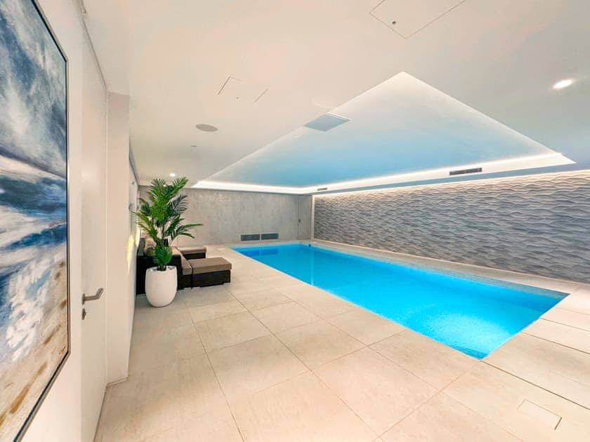 Swimming pool | The Radlett Mansion, Radlett