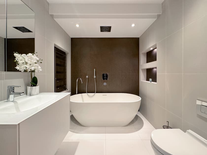 Bathroom | The Radlett Mansion, Radlett