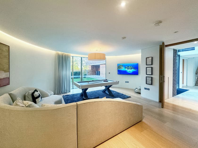 Sitting room | The Radlett Mansion, Radlett