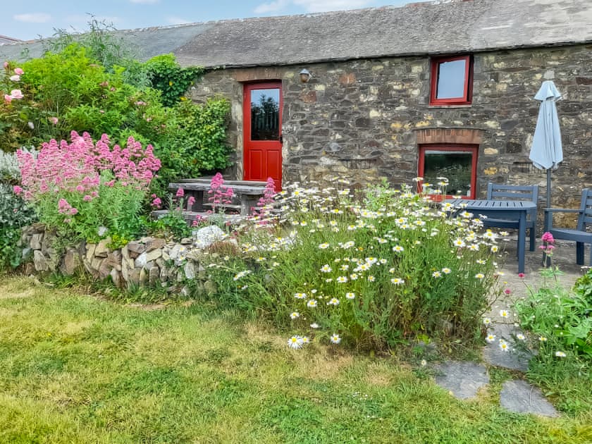 Exterior | Thrift Cottage - Delfryn Cottages, Solva