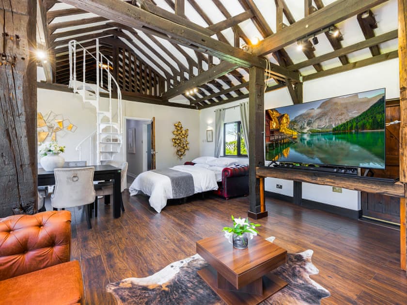 Double bedroom | Essex Barn House - Barn House and Mansion, Romford