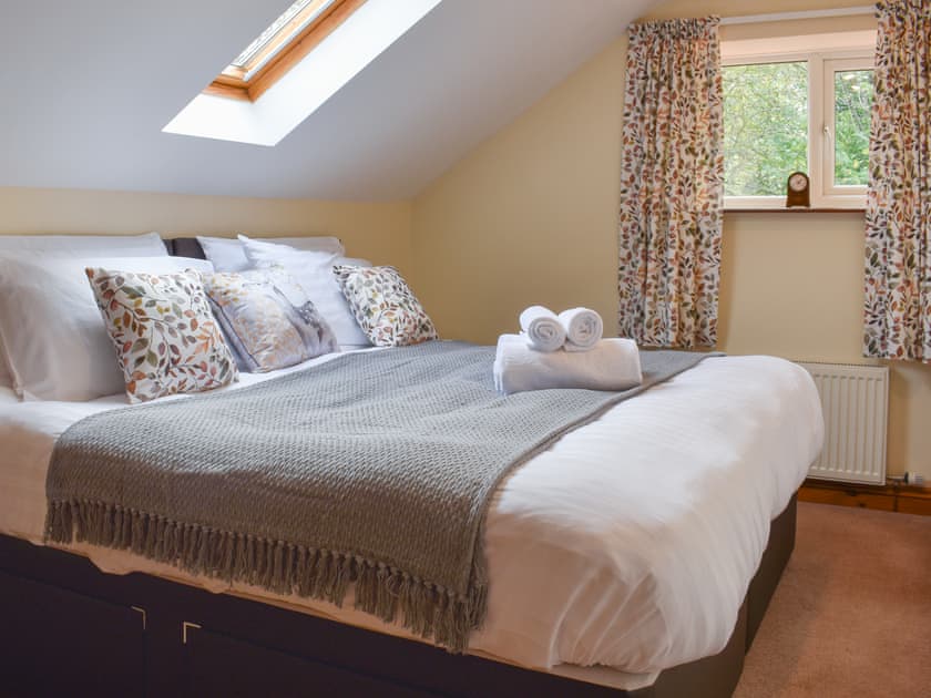 Double bedroom | Wren Cottage, Lydney
