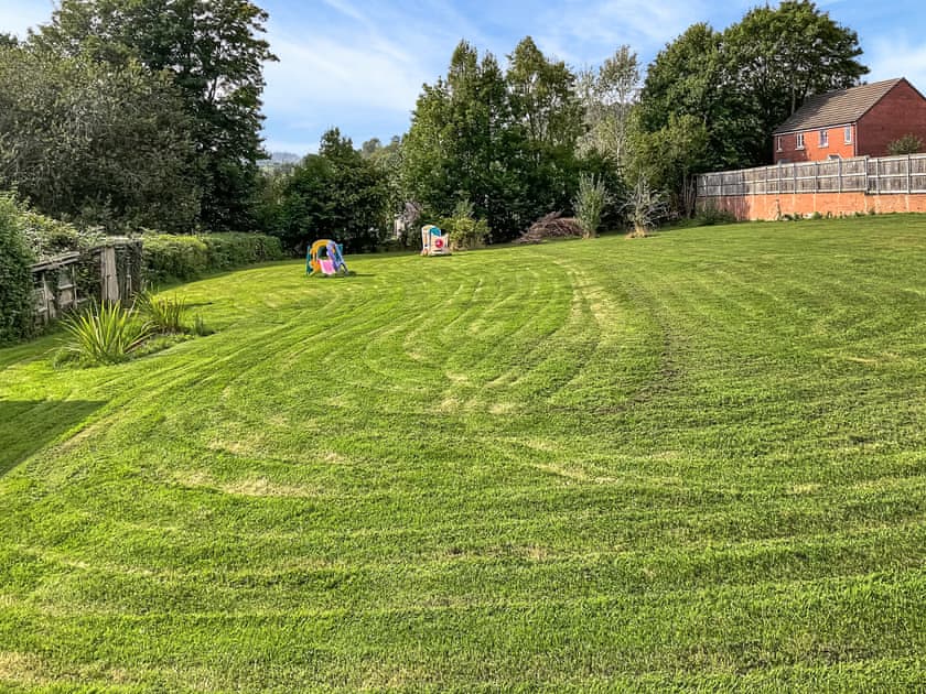 Garden and grounds | Wren Cottage, Lydney