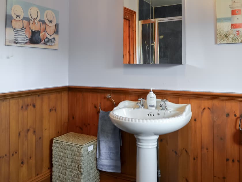Bathroom | The Stables at Grange Barn, Whitedale