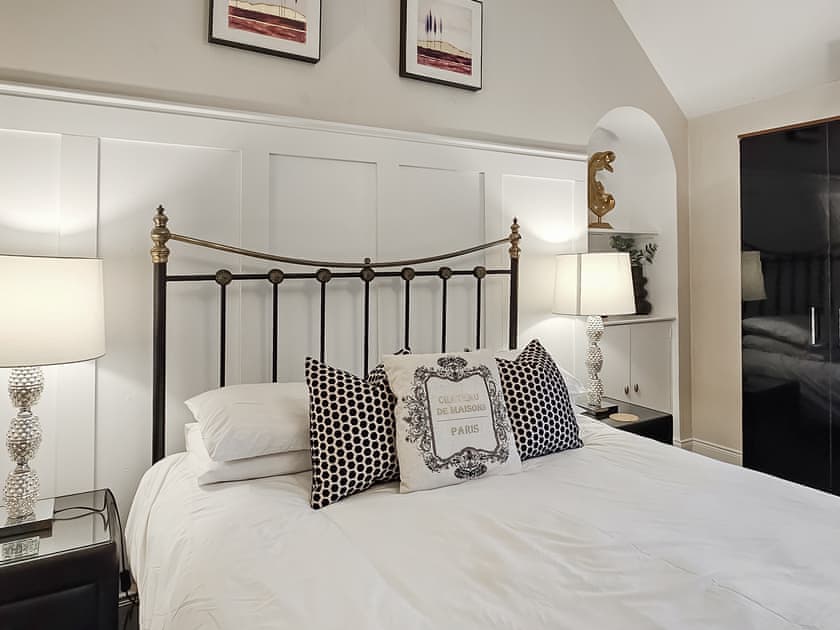Double bedroom | Antfield House, Scaniport, near Inverness