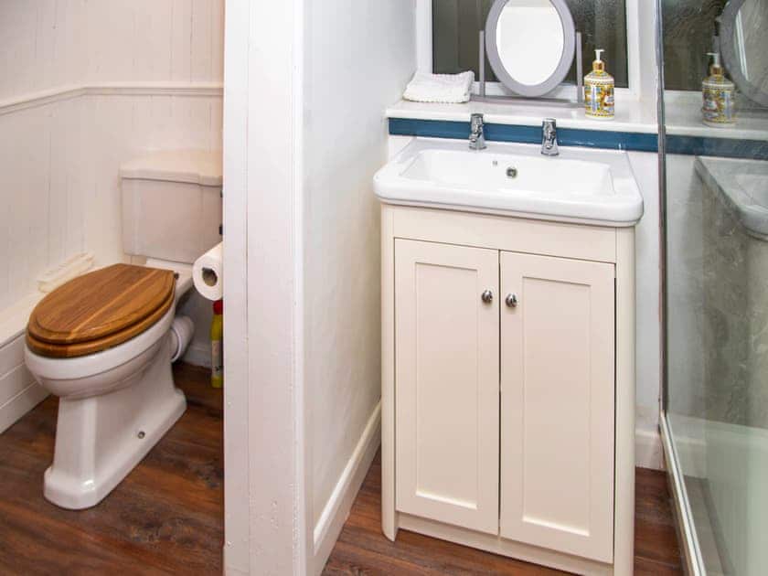 Bathroom | The Physicians House, Alnwick