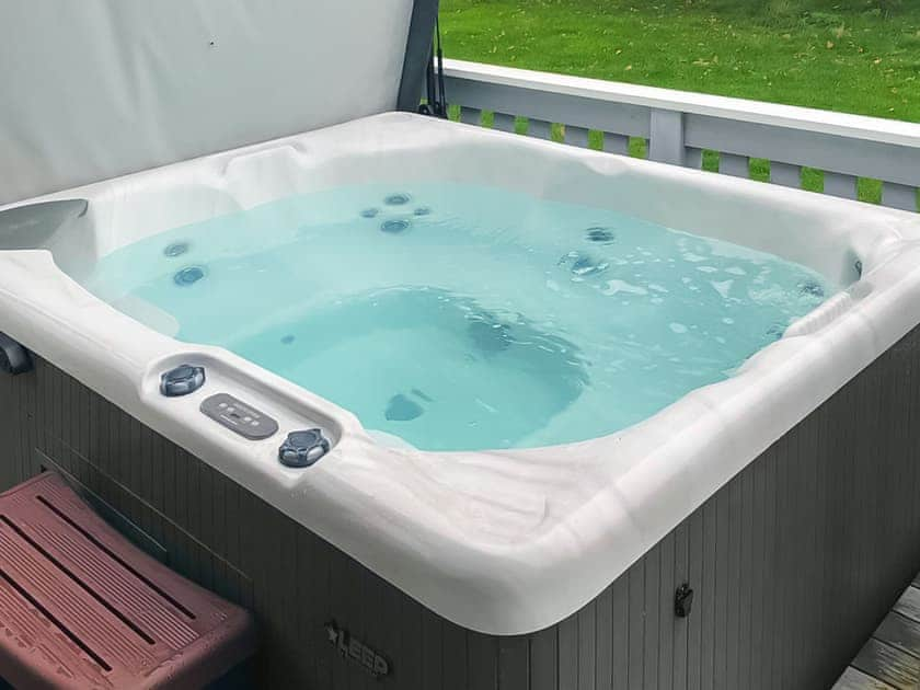 Jacuzzi | Chestnut Cottage, Great Yarmouth