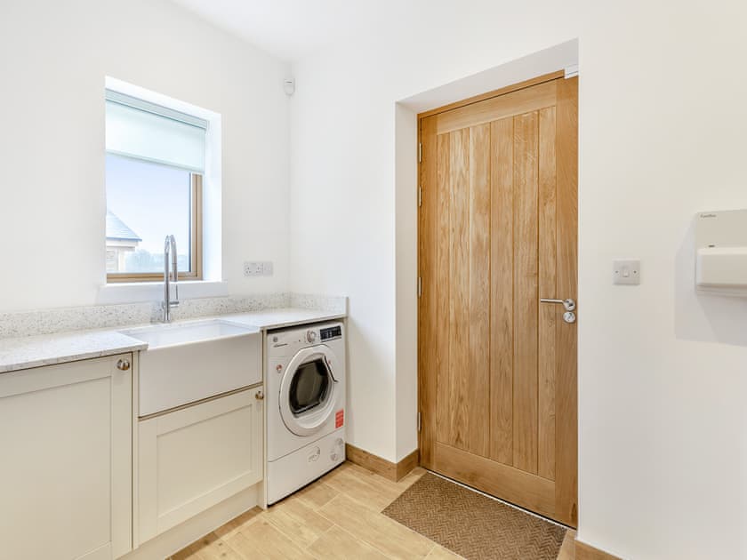 Utility room | Hollyhocks - Glebe Farm, Woodford