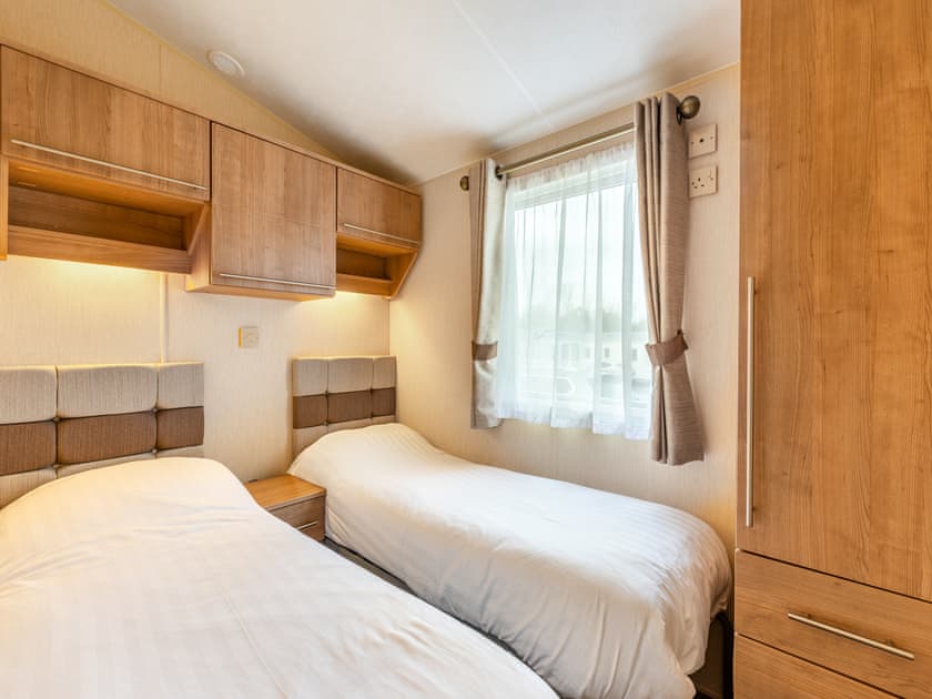 Twin bedroom | Coastal Retreat, Ilfracombe