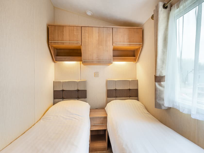 Twin bedroom | Coastal Retreat, Ilfracombe