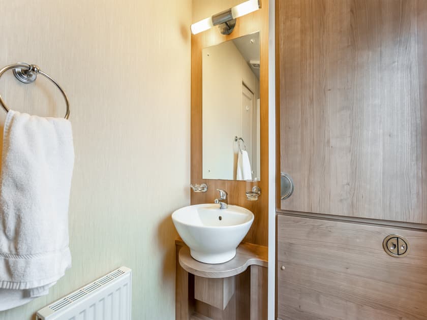 Bathroom | Coastal Retreat, Ilfracombe