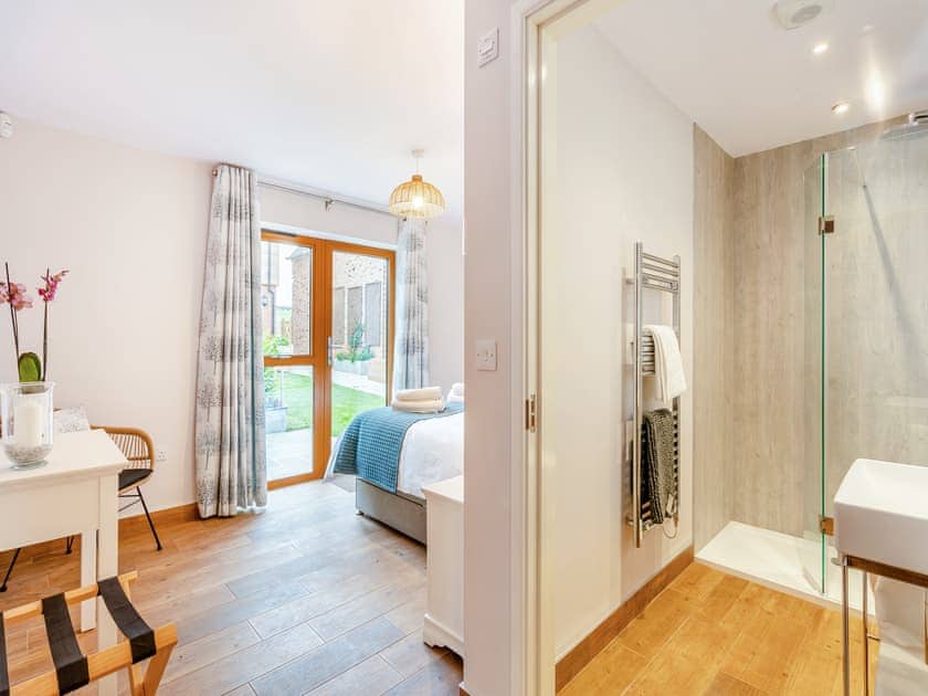 Bathroom | Meadow View - Glebe Farm, Woodford