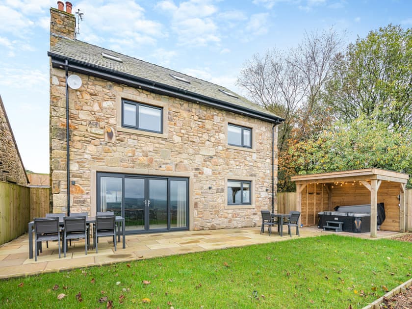 Exterior | Cherry Tree Cottage - Cunliffe Moss Farm, Mellor