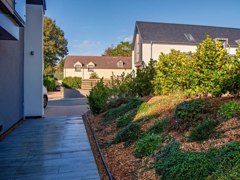 Exterior | Ty Cyfoes, St Florence, near Tenby