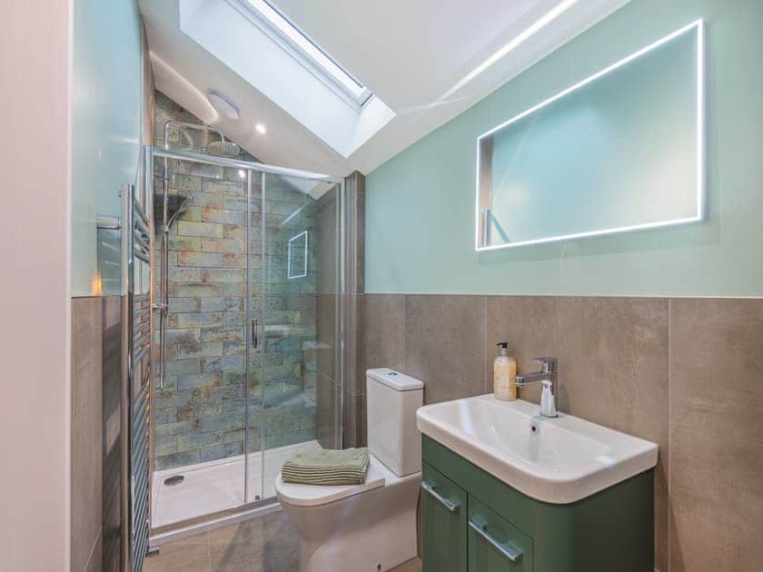 Bathroom | Whiteoak Cottage, Trawden