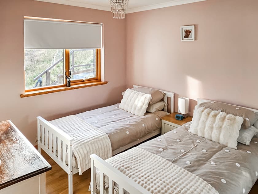 Twin bedroom | Pine View, Gisla, Isle of Lewis