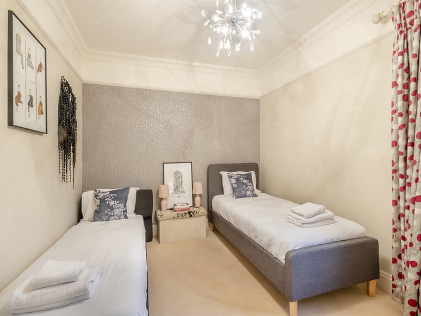 Twin bedroom | Blofield Stays- Blofield House - Blofield Stays, Norwich